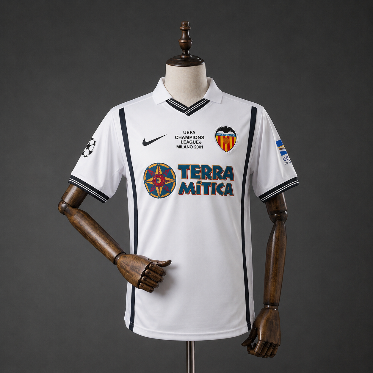 Valencia 2001 retro 1ª Equipación